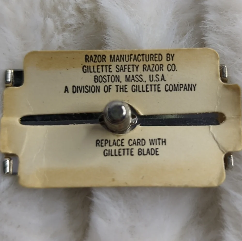 Vintage Gillette Travel Razor Toiletrie Kit‎ 1960s In Light Blue Leather Case